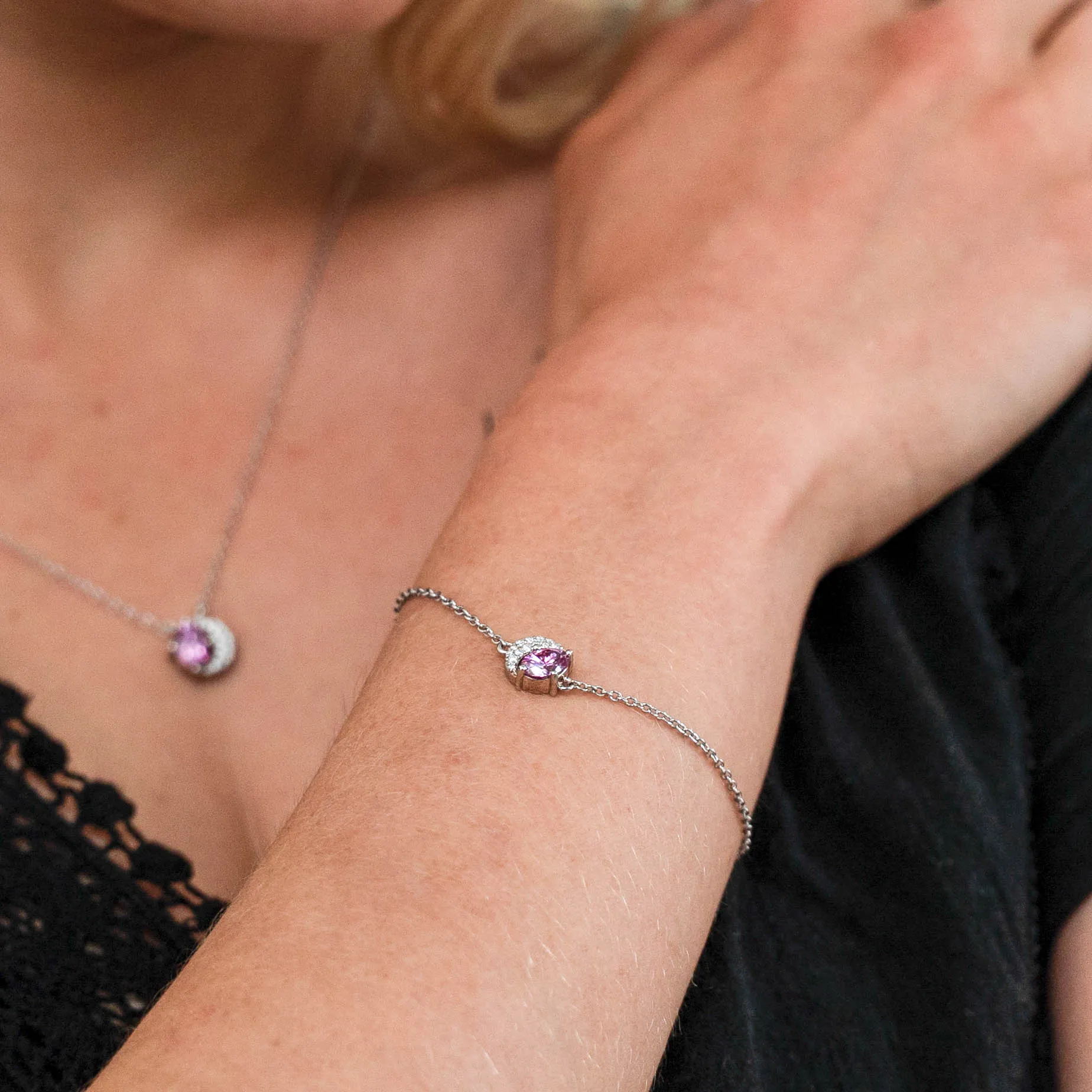 1.01 d.e.w cts Luna Moissanite Bracelet