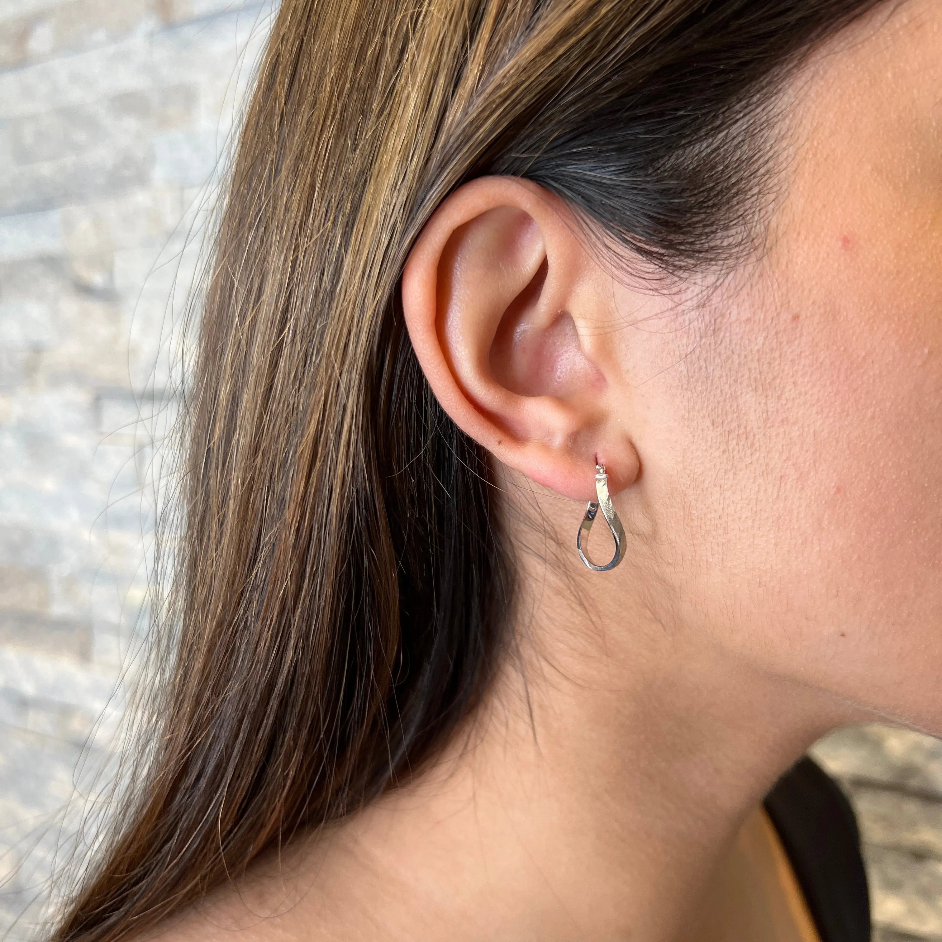 10K White Gold Contemporary Hoop Earrings