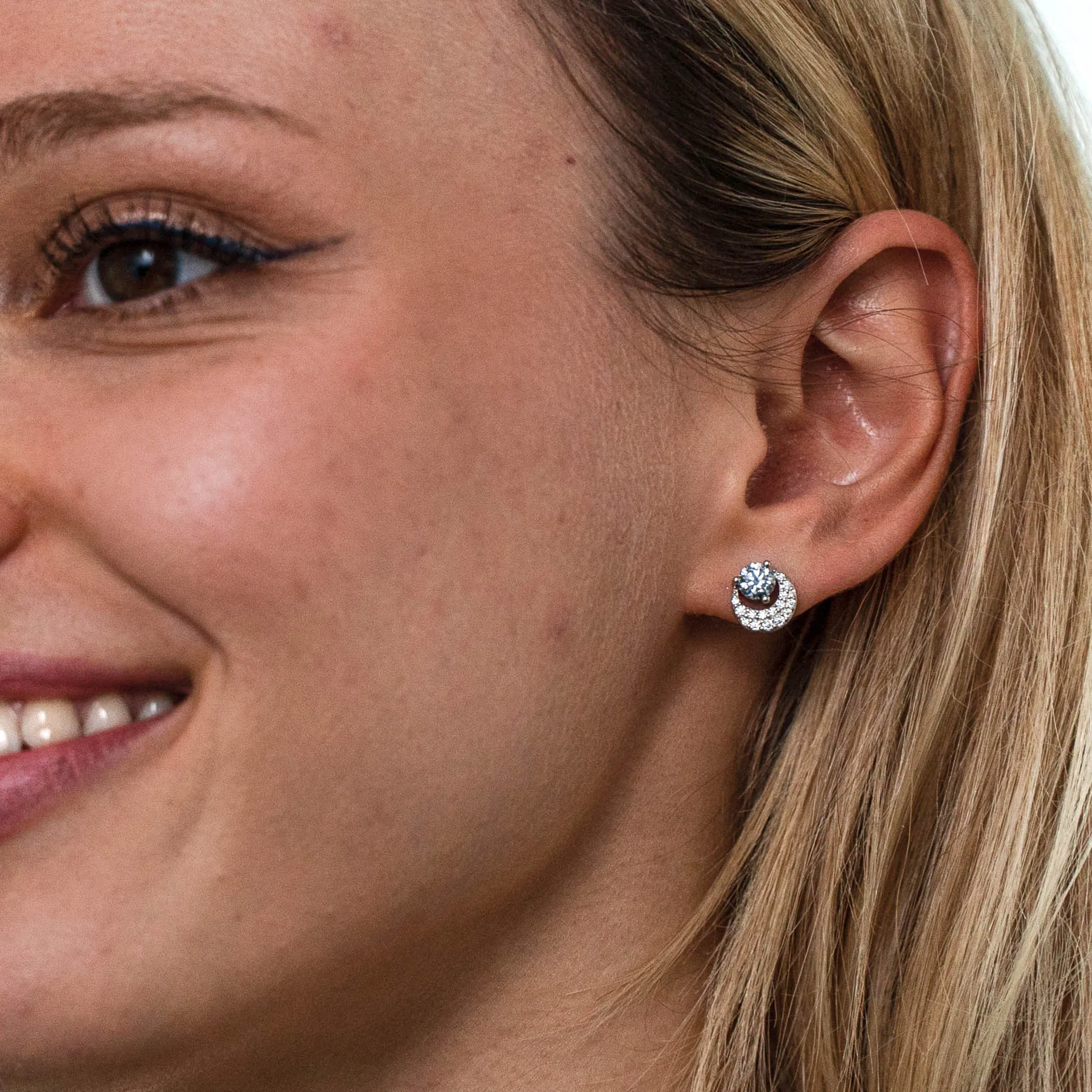 1.31 d.e.w cts Luna Moissanite Stud Earrings