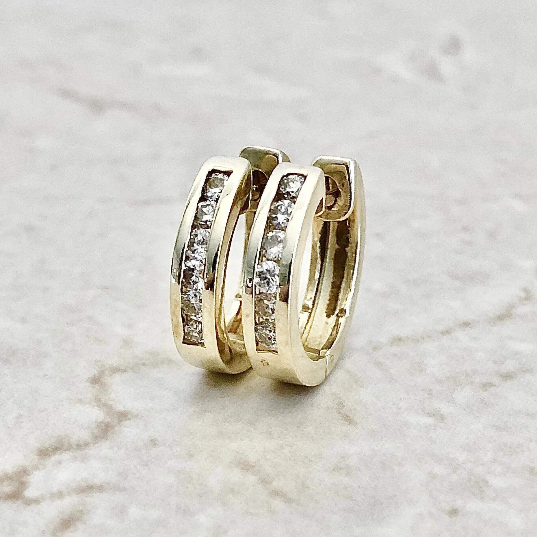 14 Karat Yellow Gold 0.40 Carat Diamond Huggie Hoop Earrings