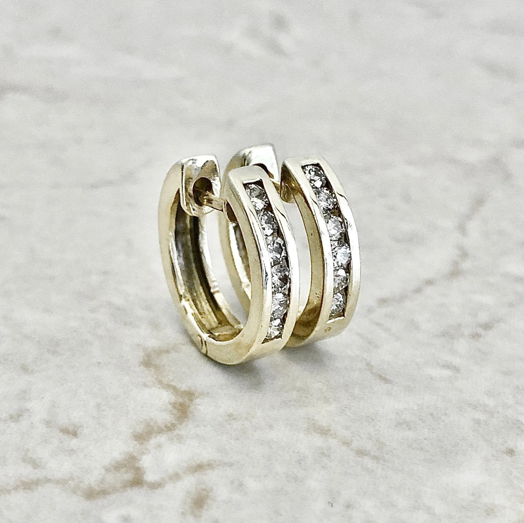 14 Karat Yellow Gold 0.40 Carat Diamond Huggie Hoop Earrings