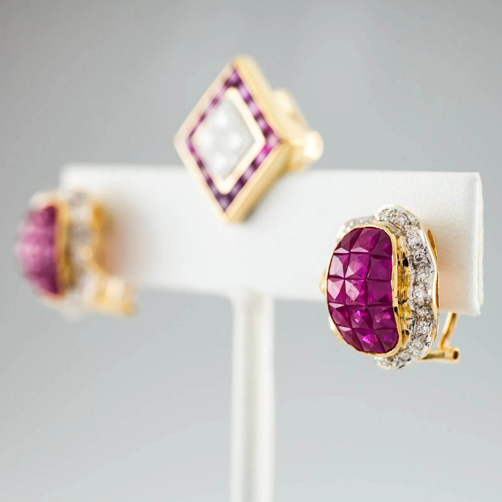 5.75 carat Ruby & 1.35 carat Diamond 18k Yellow Gold Earring and Pendant Set