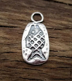 Artisan Stamped Fish Charm in Sterling Silver (one)(N)