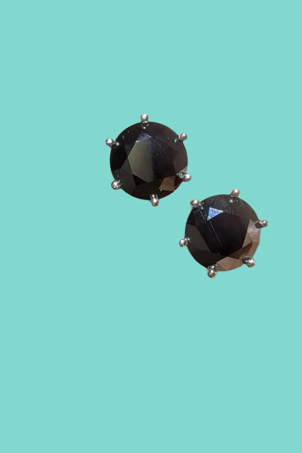 Black Moissanite Stud Earrings: Elegance in Every Detail