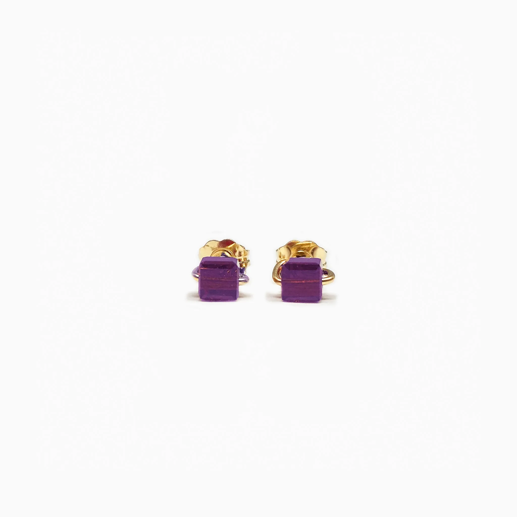 CUBE STUDS
