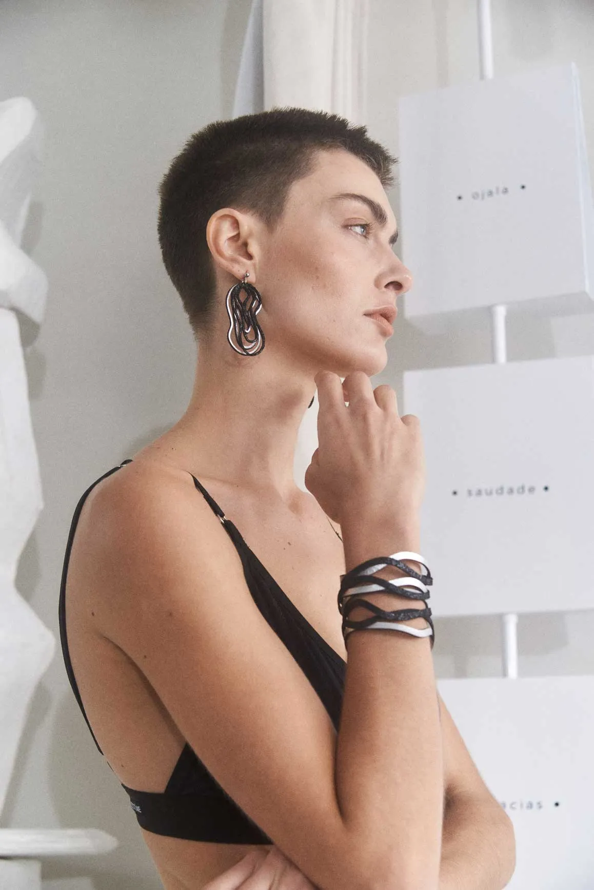 Curves Duo Earrings Small - Silver/Black *