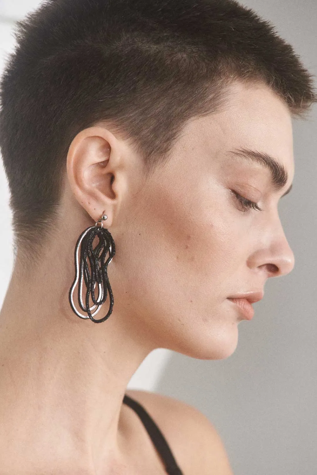 Curves Duo Earrings Small - Silver/Black *