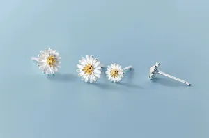 Daisy Flower Stud Earrings - SS076
