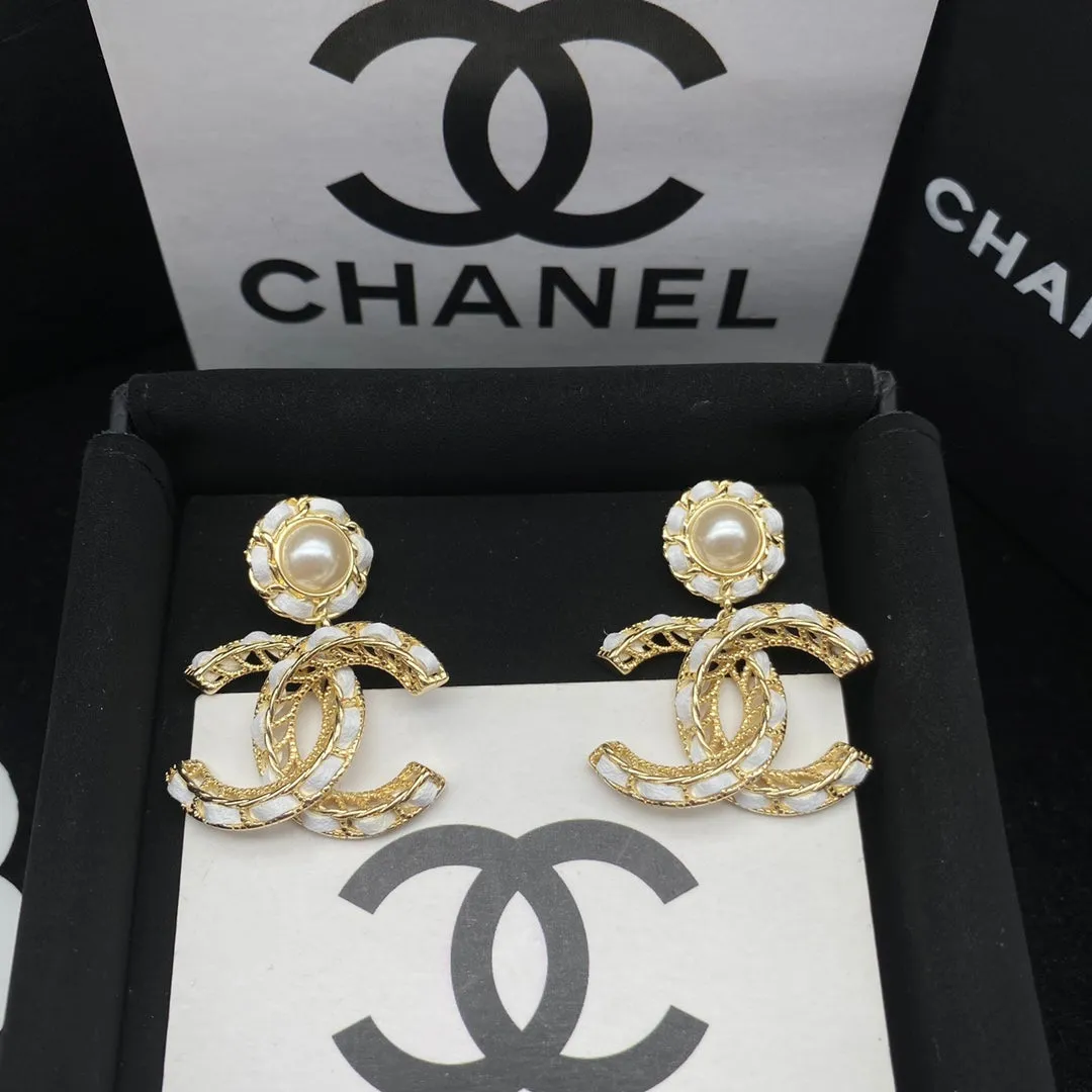 Double C earrings in gorgeous leather