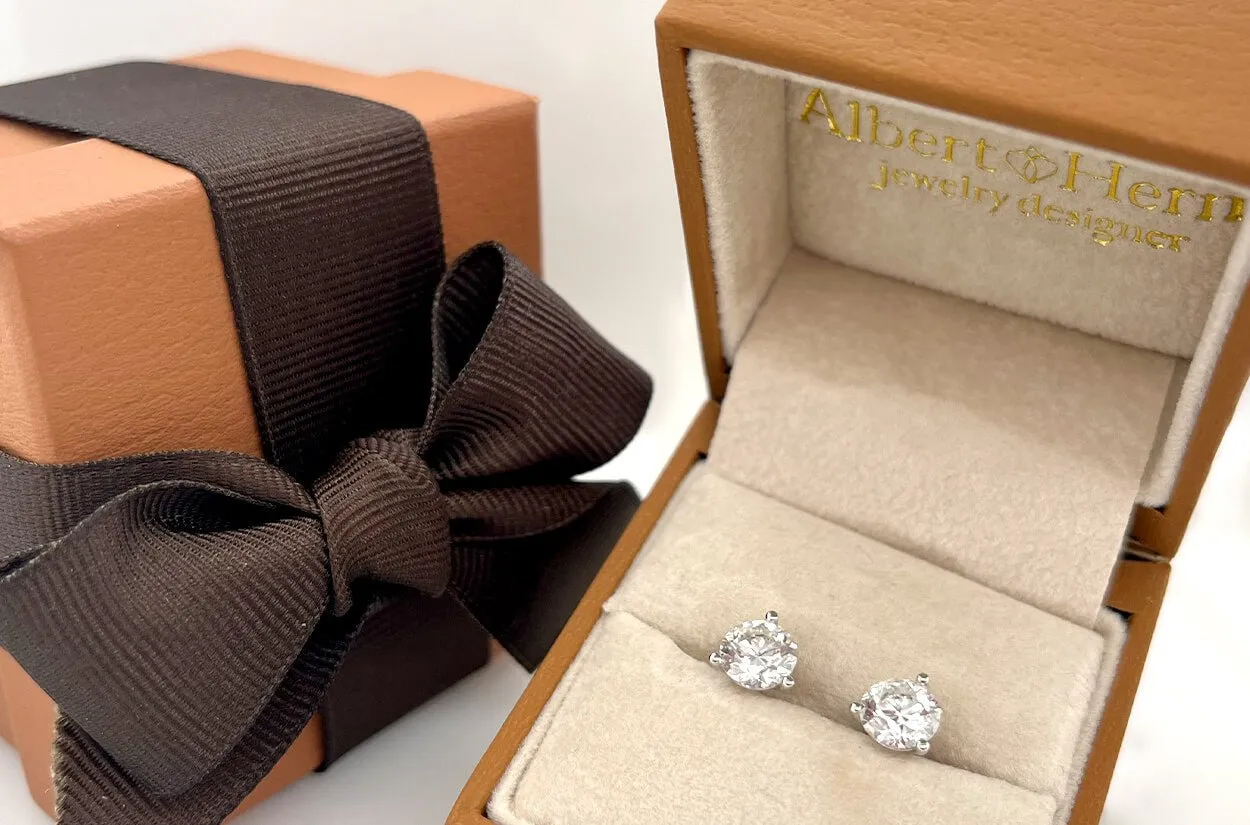 Earrings 1.73 cts Natural Round Diamonds G I1 Platinum Studs