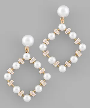 EP42772-001 Ivory/Gold Pearl/Crystal Earrings