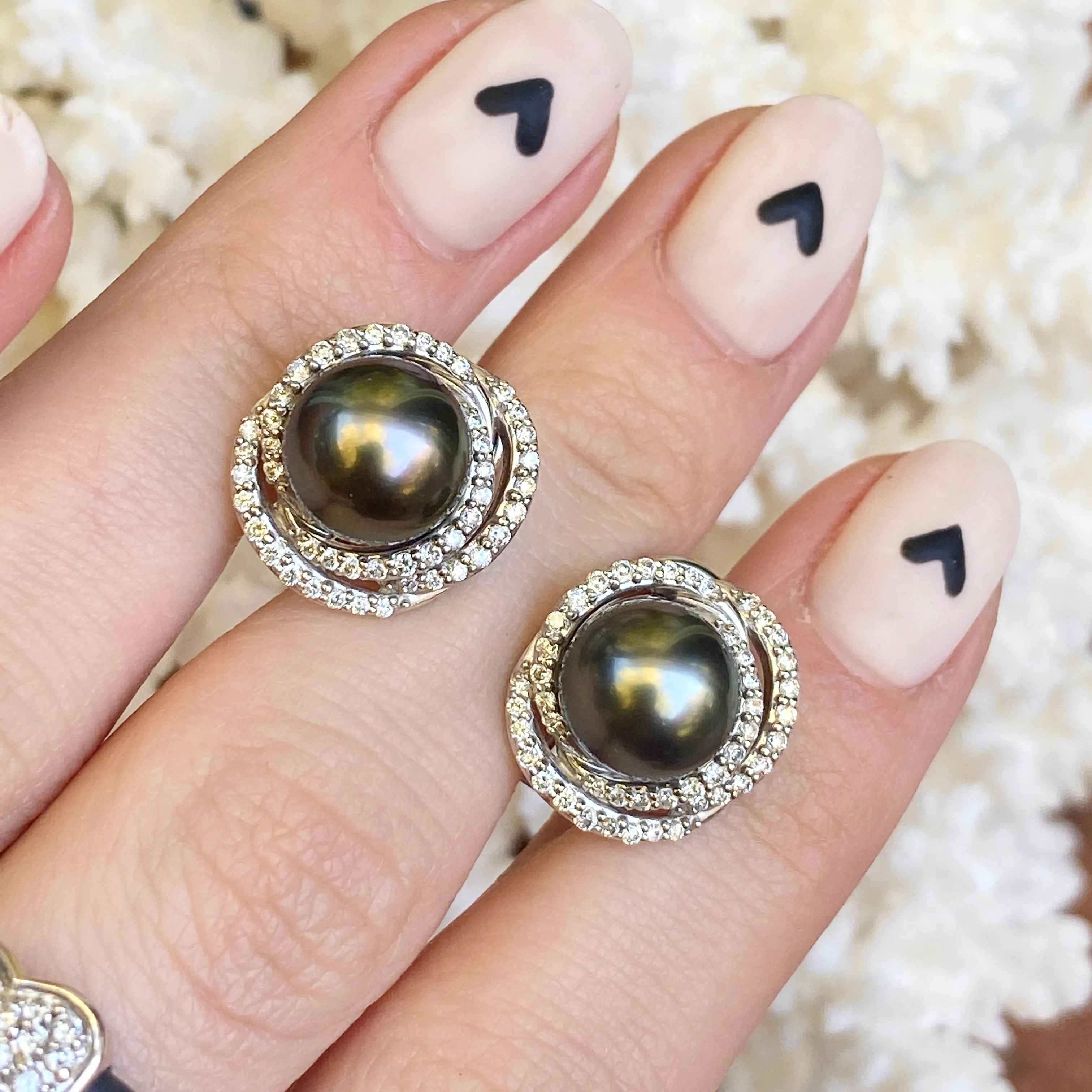 Estate 14KT White Gold Gray Tahitian Pearl   Pave Diamond Omega Back Earrings