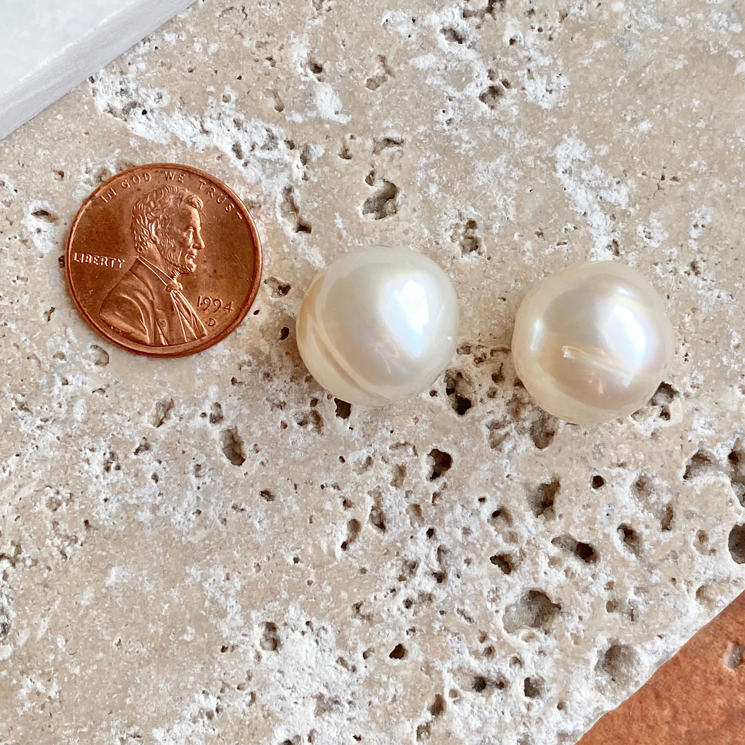 Genuine Paspaley South Sea Loose Pearl Pair "Fine" Quality 15mm