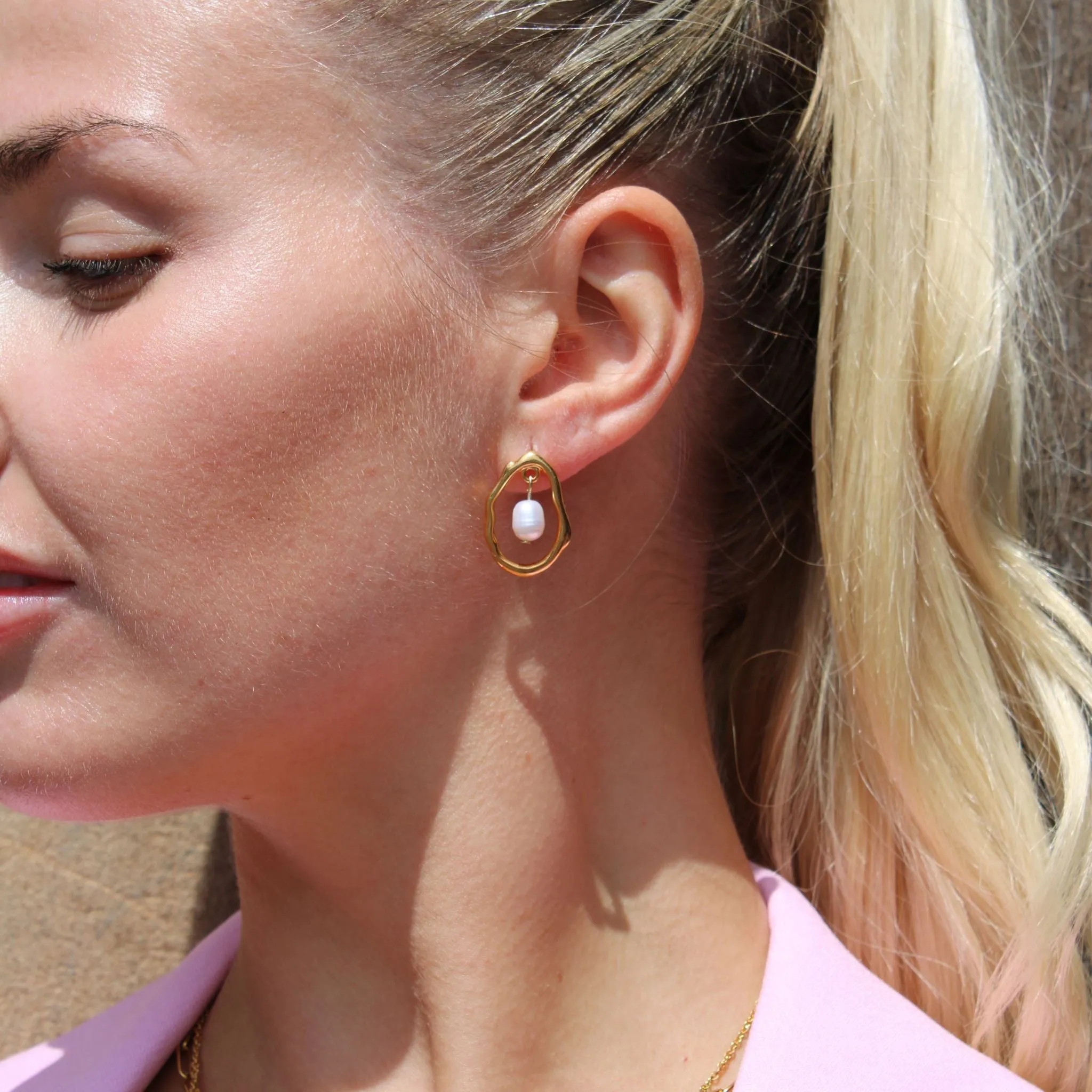Harper Pearl Earrings, Gold