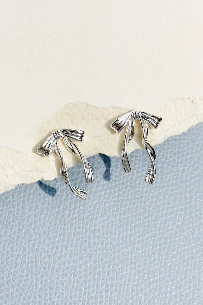 Jobie Ribbon Ear Studs (925 Silver)
