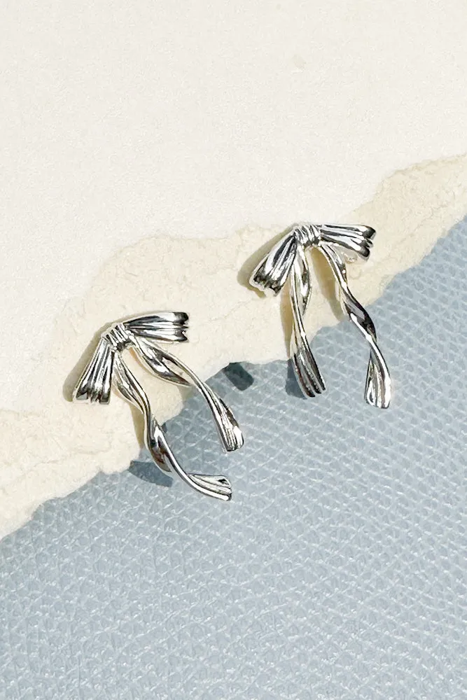 Jobie Ribbon Ear Studs (925 Silver)