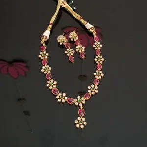 Kemp Neckalce Set With Gold Finish AG11