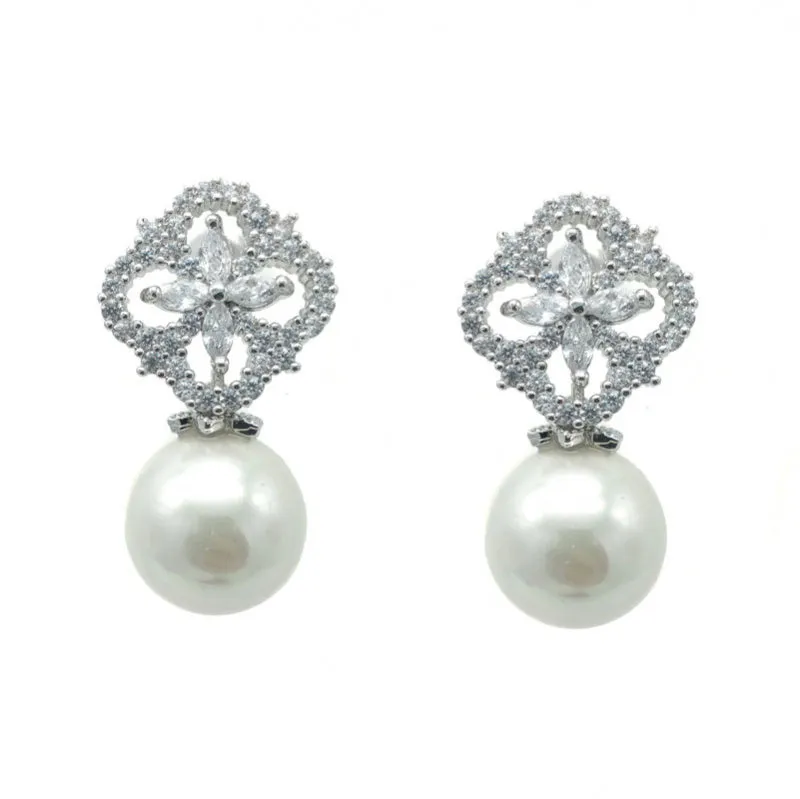 Lanar Pearl Bridal Earrings
