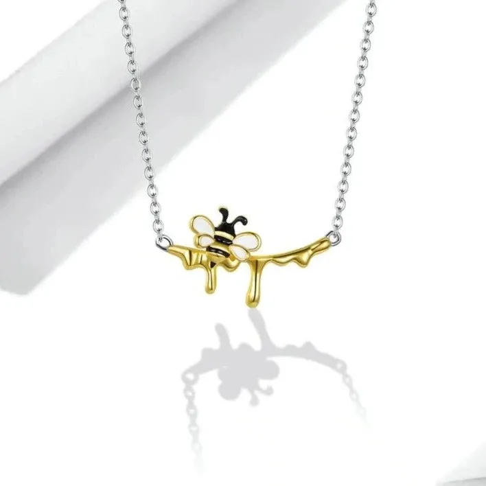 Lovely Honey Bee Necklace & Earrings Jewelry Set