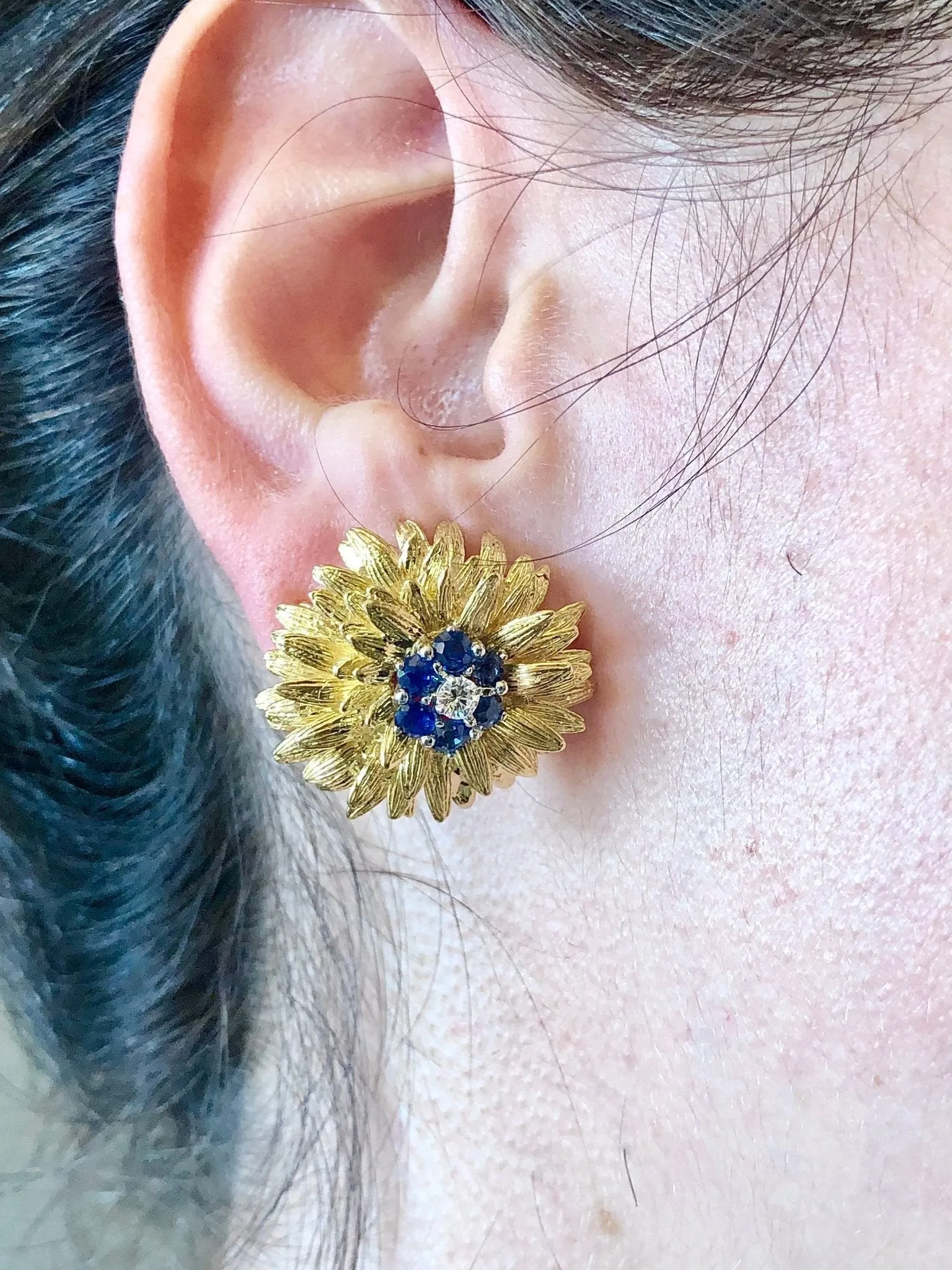 Magnificent Vintage Handcrafted 18 Karat Yellow Gold Sapphire & Diamond Flower Earrings