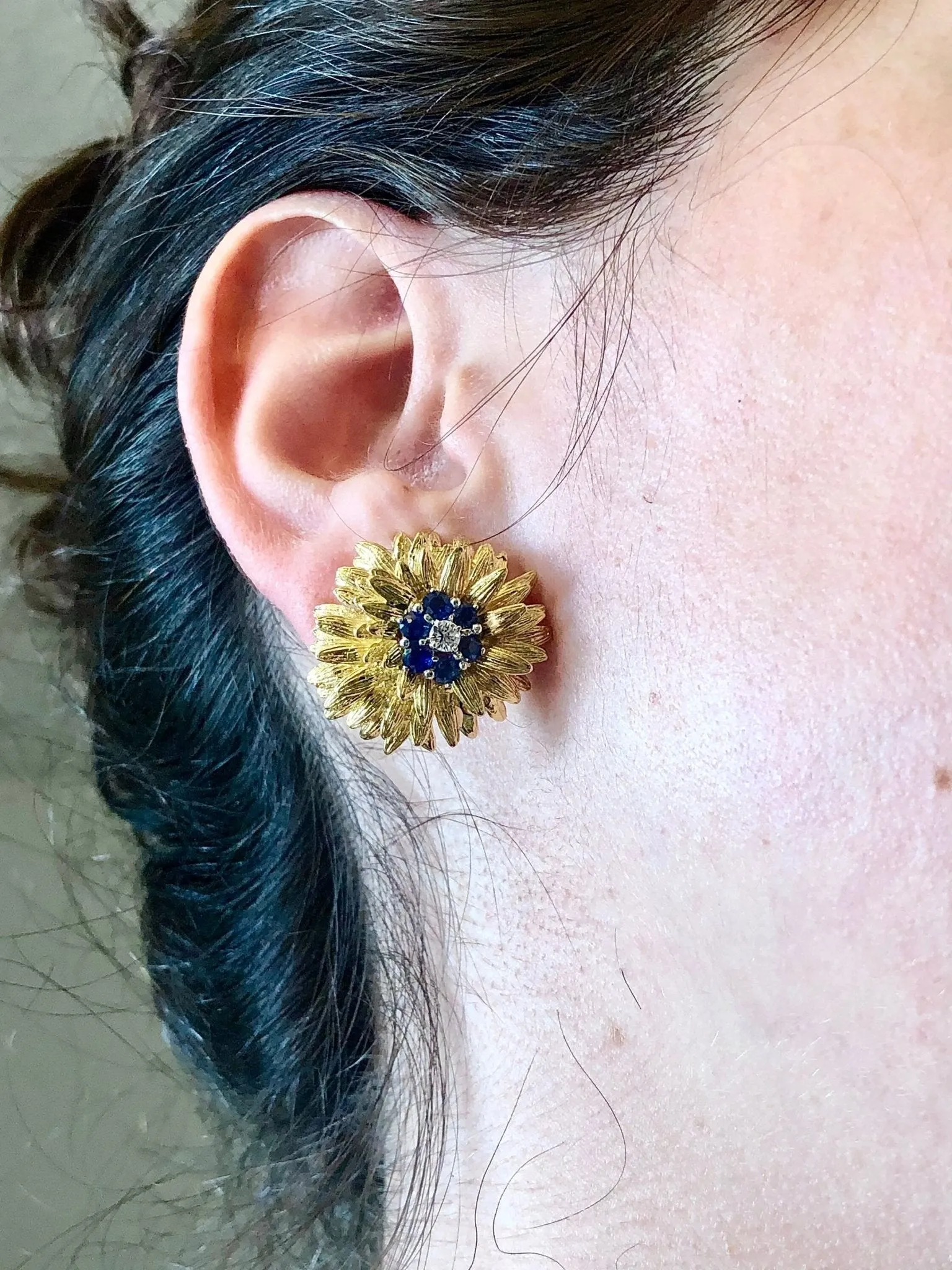 Magnificent Vintage Handcrafted 18 Karat Yellow Gold Sapphire & Diamond Flower Earrings