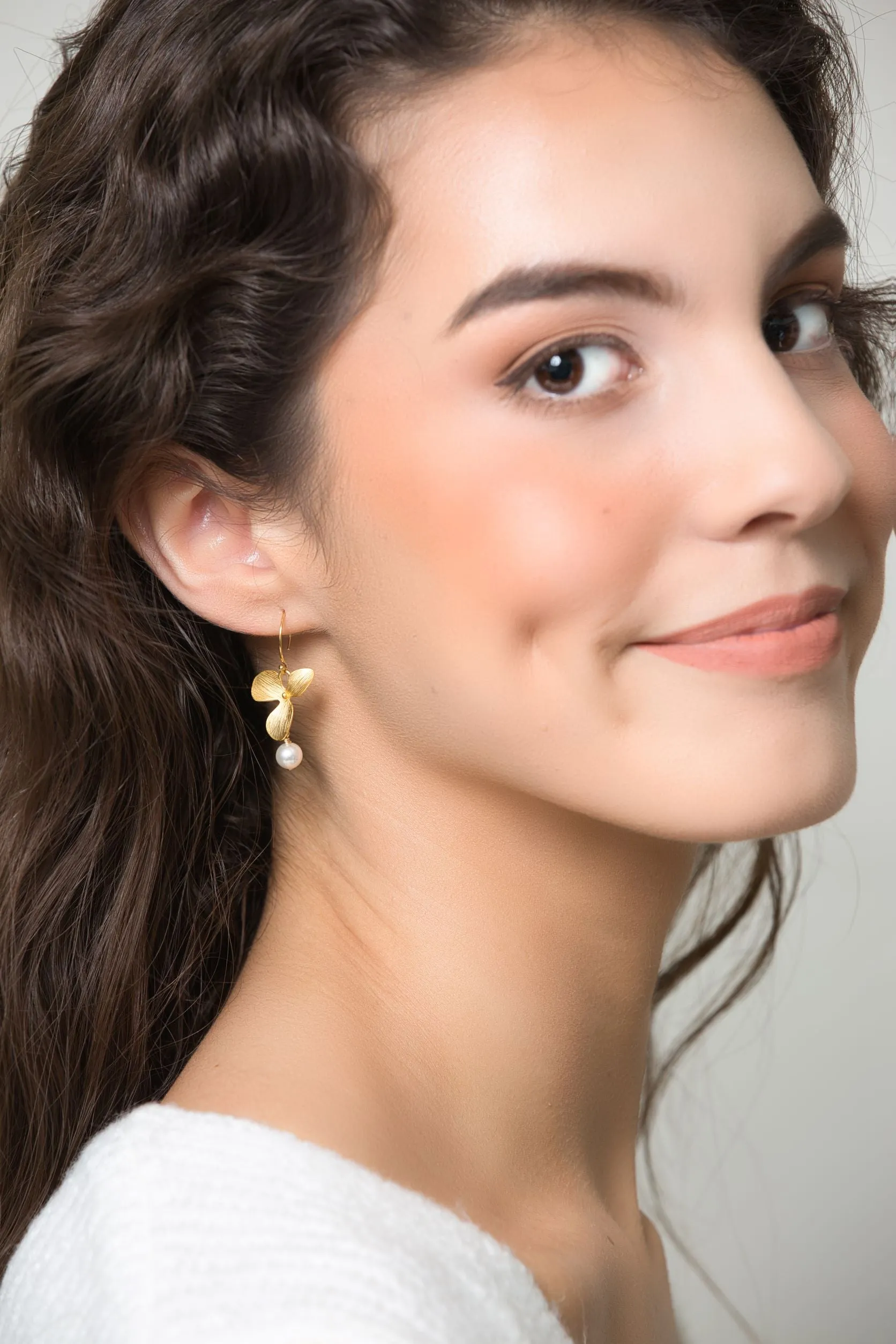 Orchid Pearl Earrings