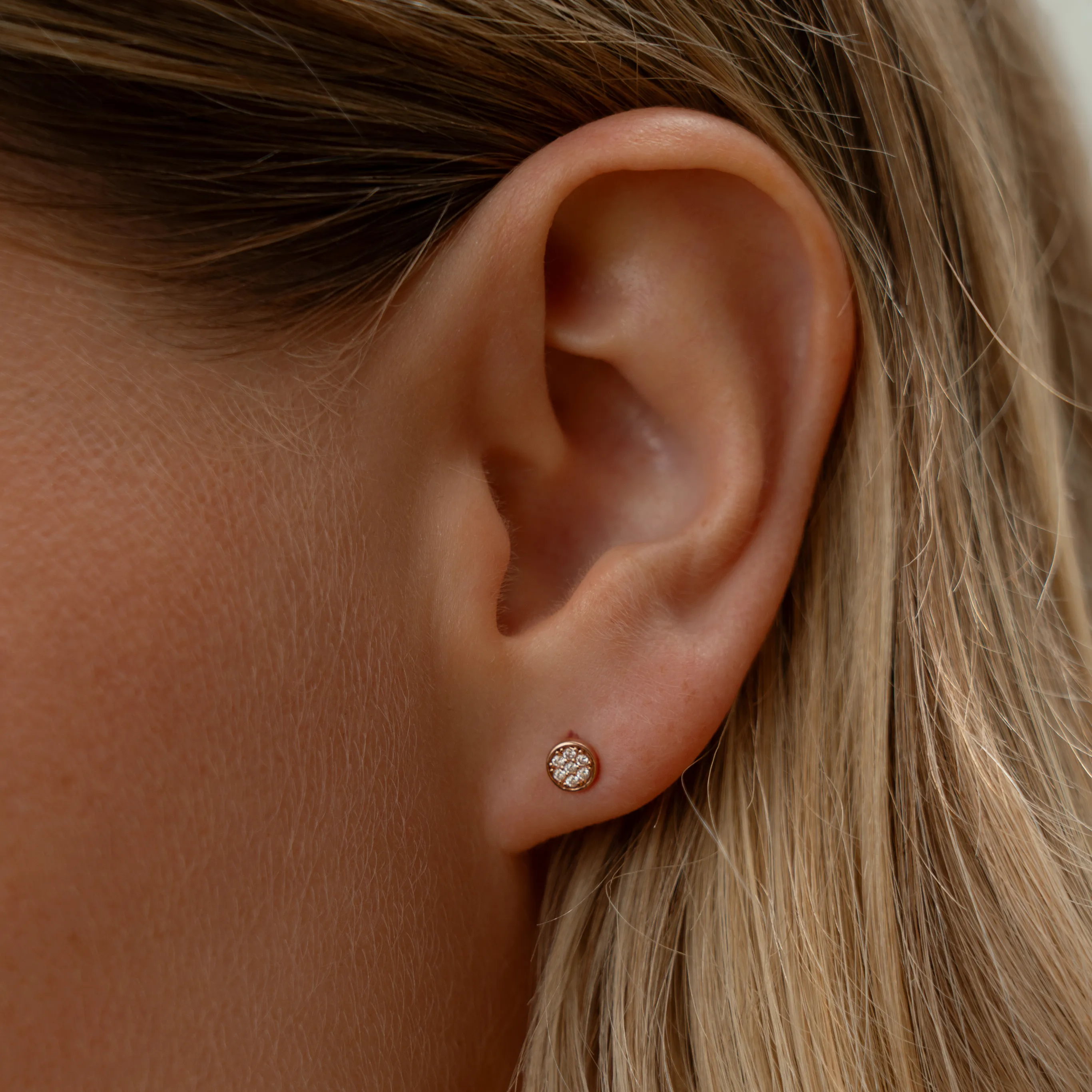 PAVÉ DISC STUD EARRINGS