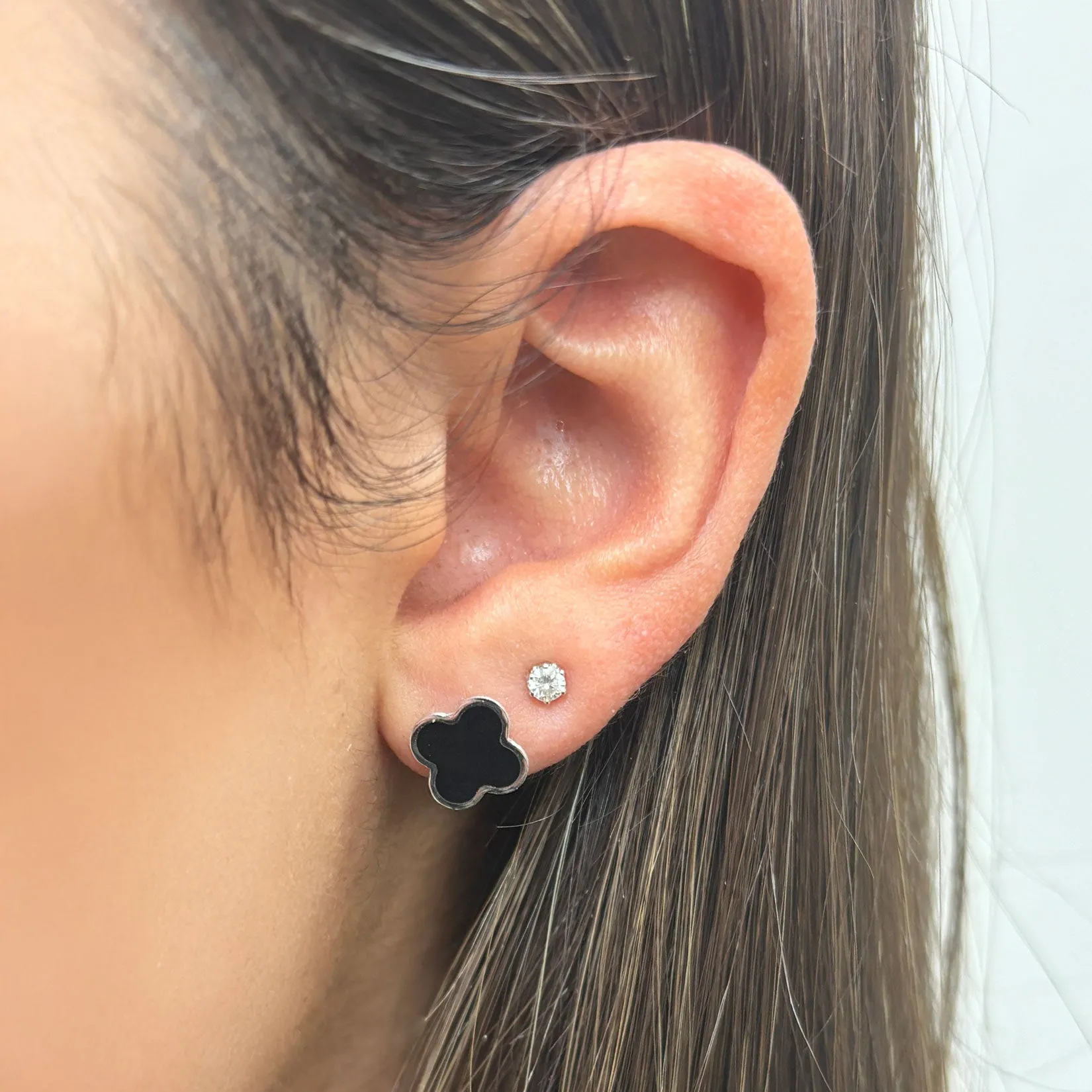 Round Diamond Stud Earrings