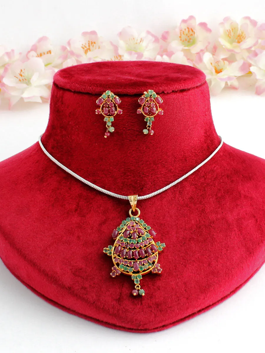 Shefali Pendant Set