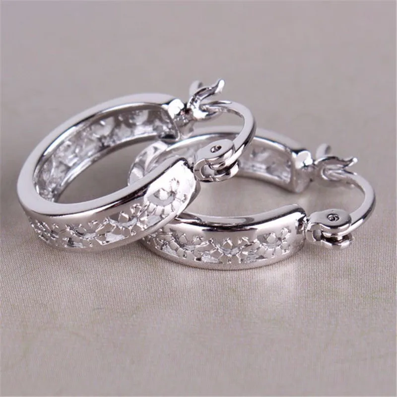 Small Earrings Fashion Classic Hollow Out Round Hoop Earring For Women High Quality Brinco Earings Ladies Jewellery
