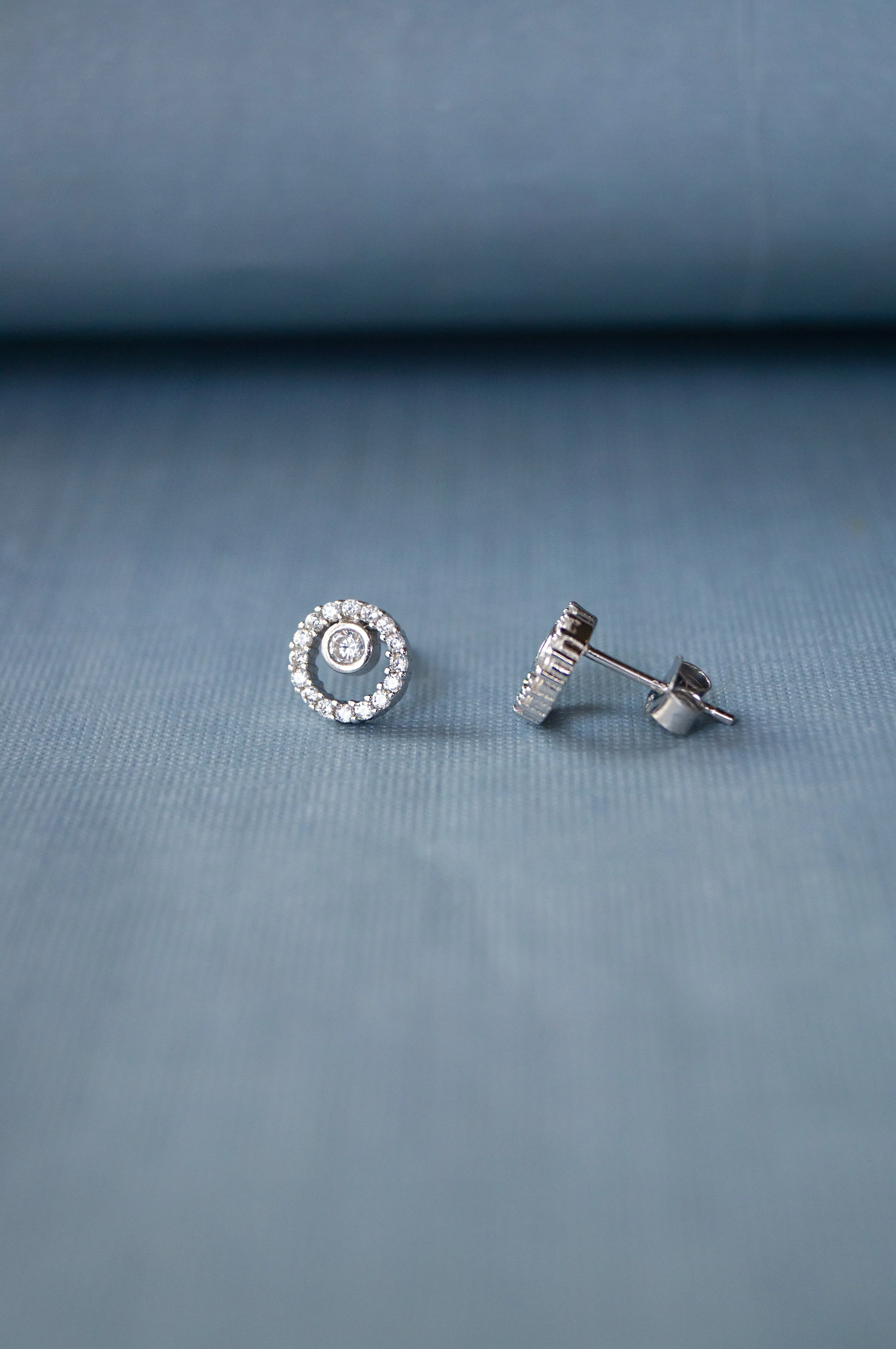 Solitaire In A Circle Rose Gold Plated Sterling Silver Earrings