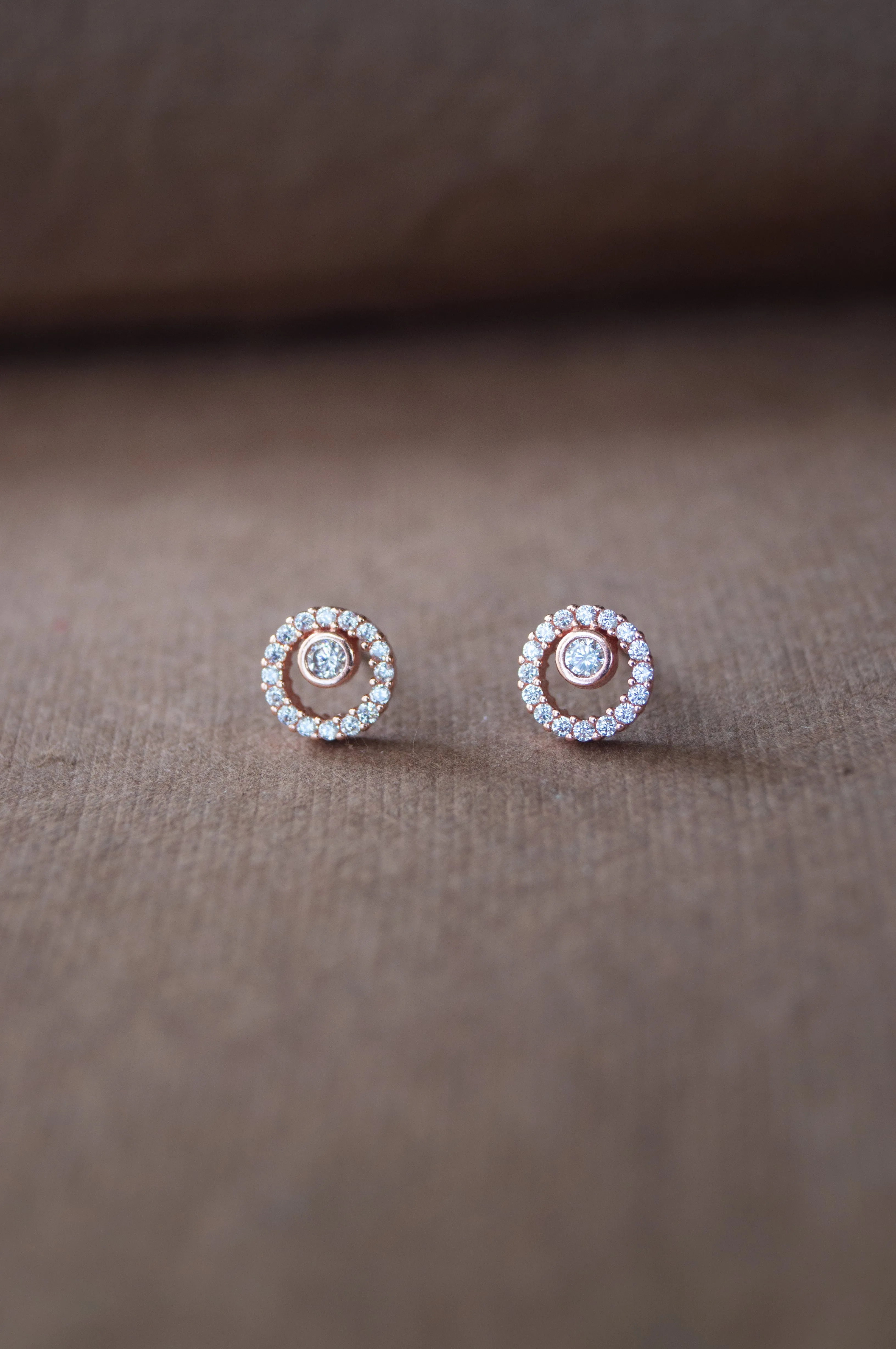 Solitaire In A Circle Rose Gold Plated Sterling Silver Earrings