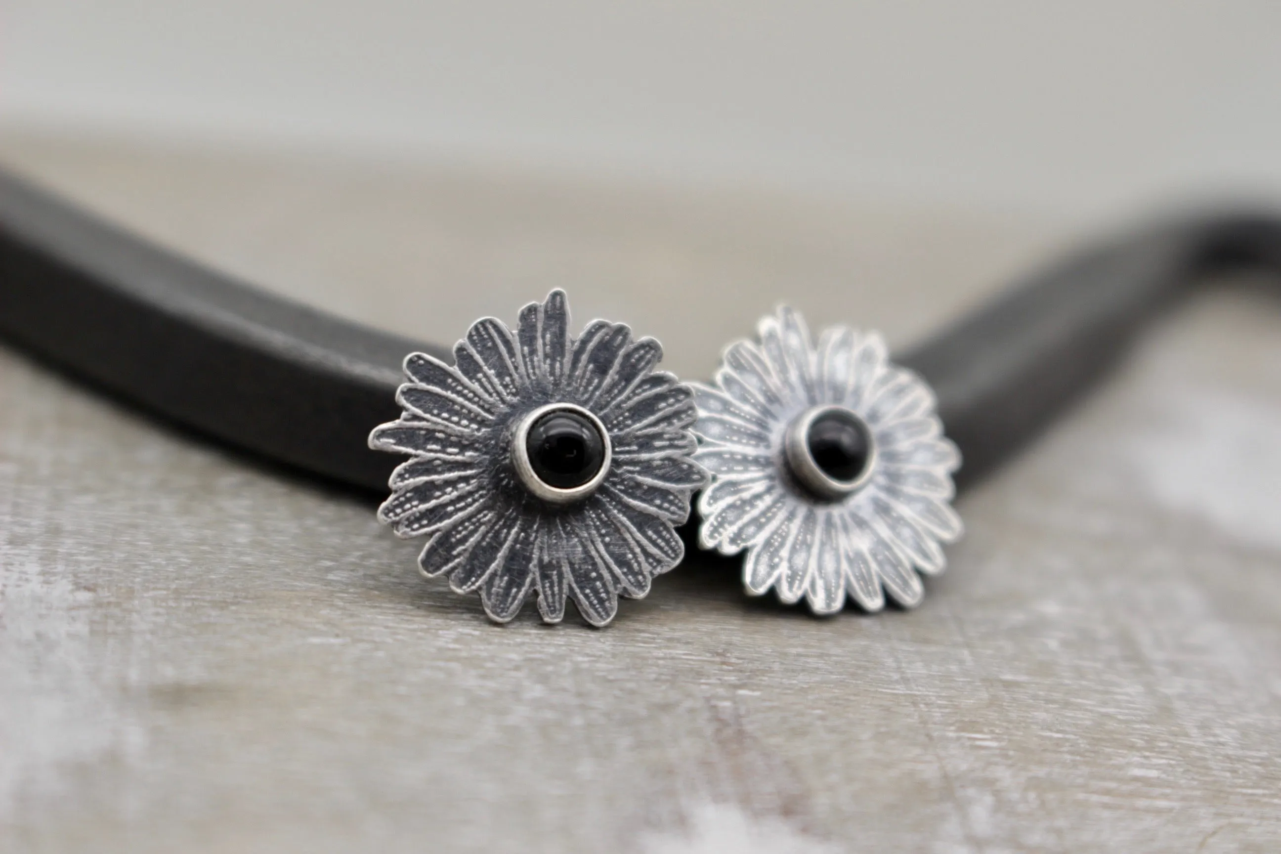 Sterling silver daisy stud earrings