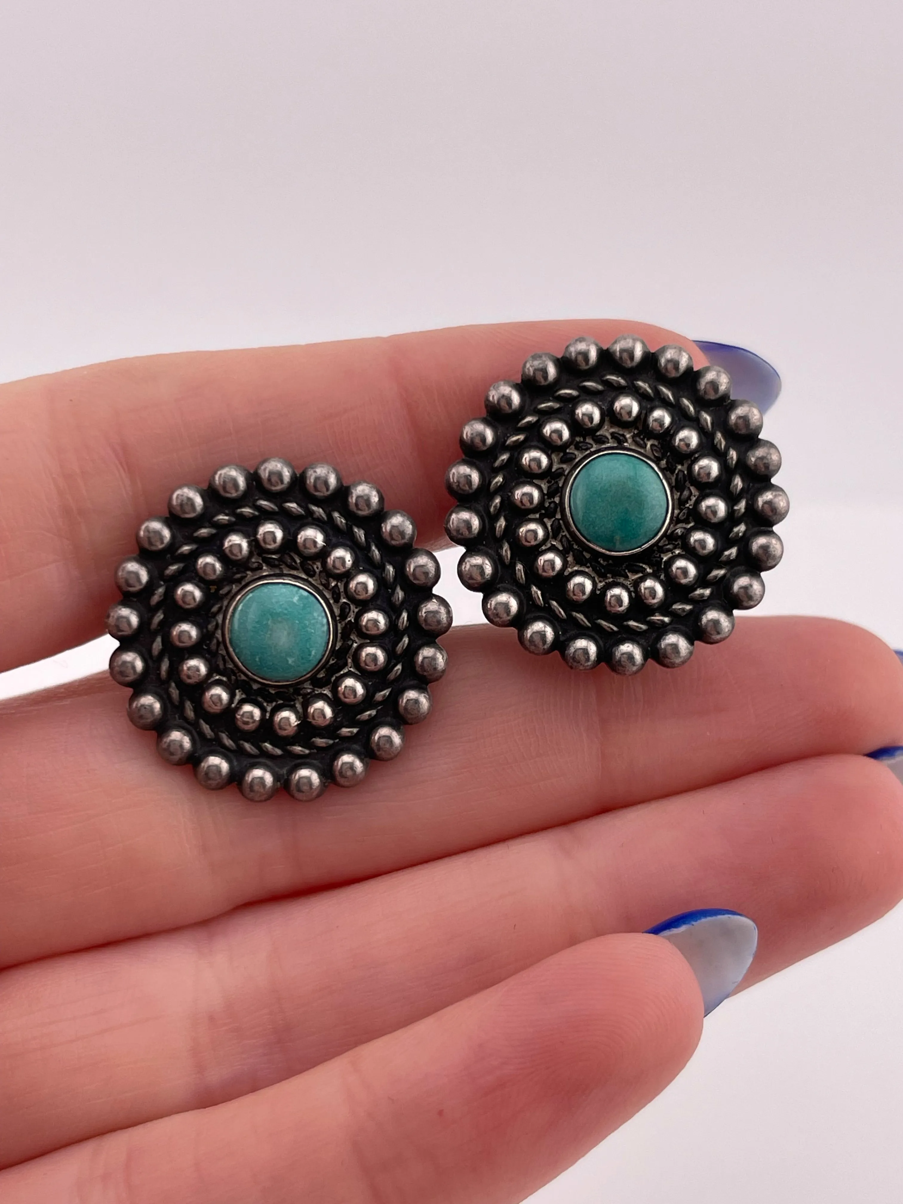 sterling silver turquoise screw-back earrings