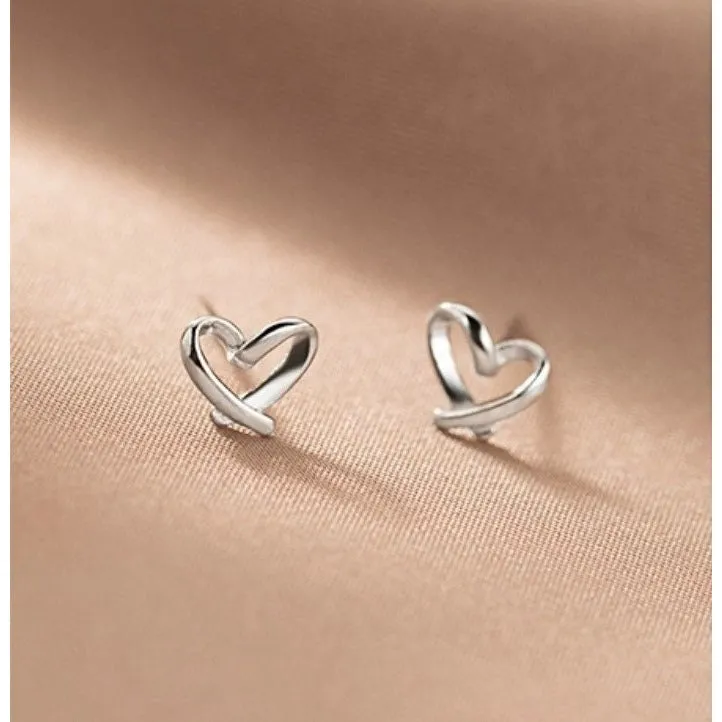 Tiny Heart Stud Earrings-Finger Heart Emoji Earrings-SS046