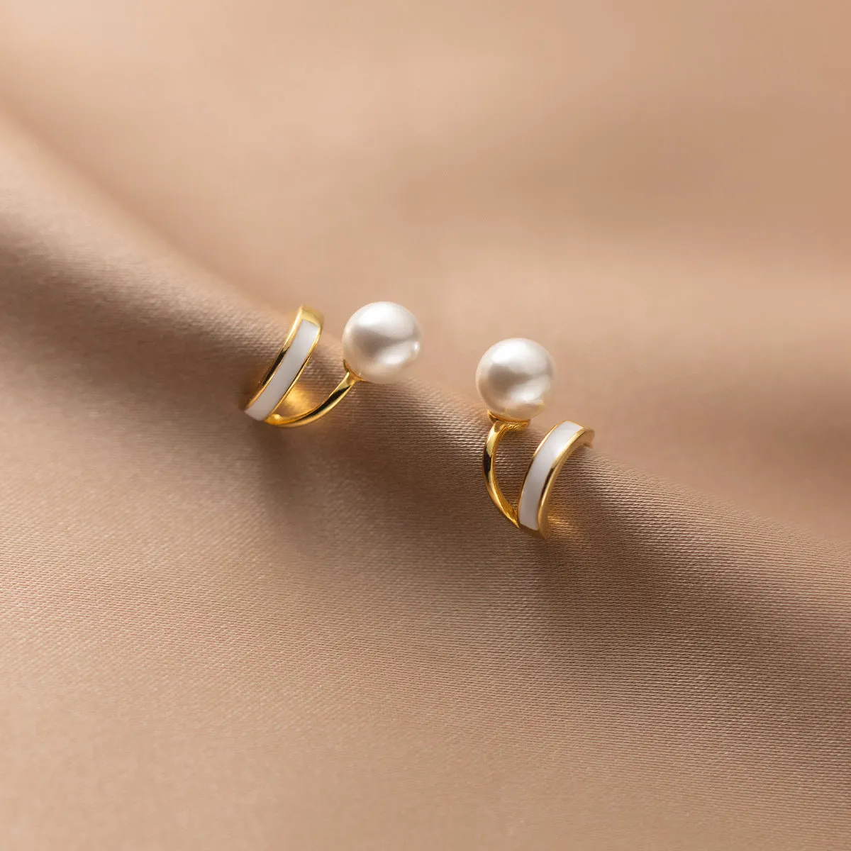 V shape Pearl Stud earrings-EOS010