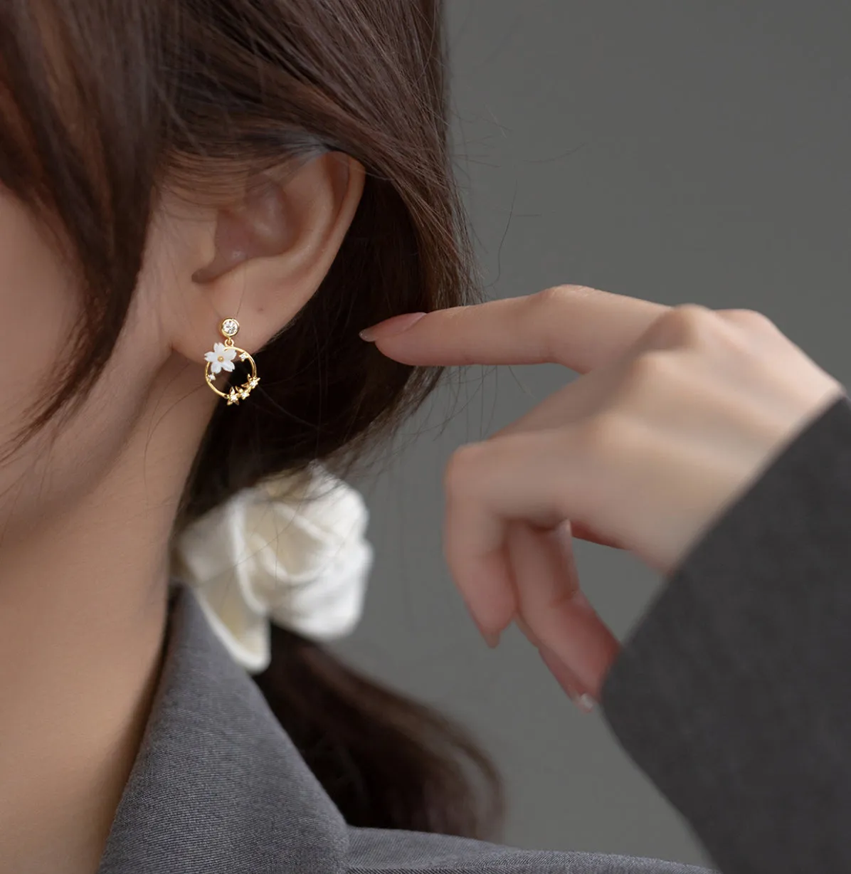 Wreath Flower Dangle Stud Earrings-SS081