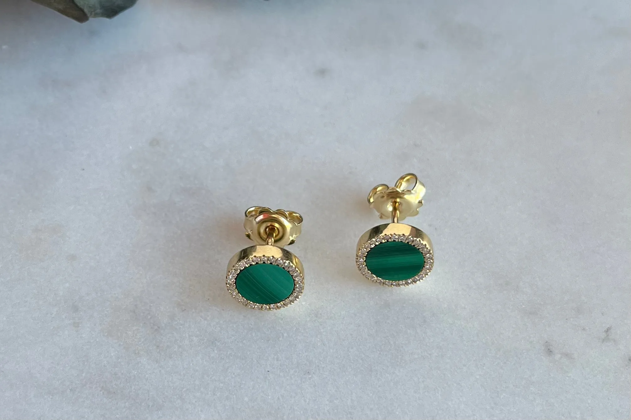 Yellow Gold Malaquite Halo Studs