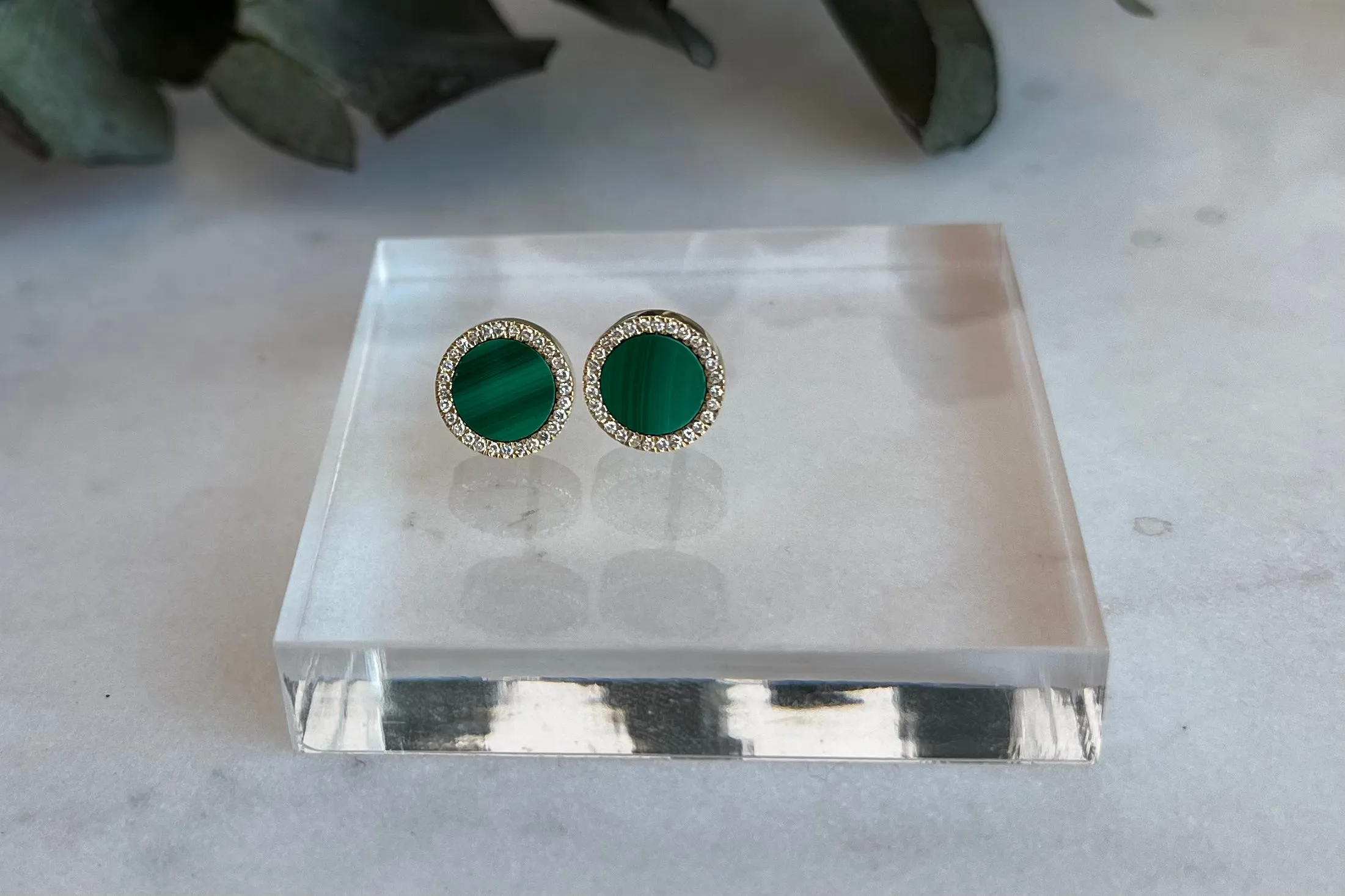 Yellow Gold Malaquite Halo Studs
